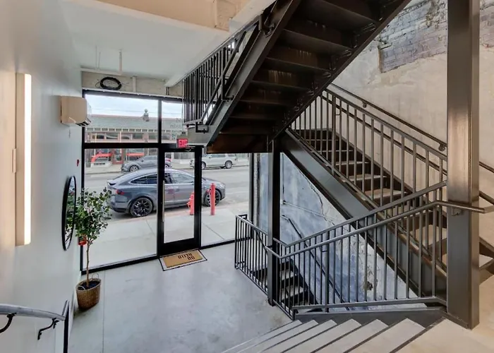 Historic Apartment In Prime Location